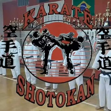 Emblema Shotokan no espaço de treino